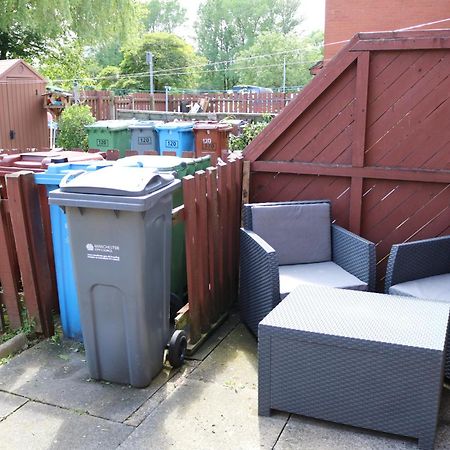 Вилла Cosy 2 Bed With Parking Near Piccadilly, Etihad Stadium And Coop Live Sleeps Up To 5 Манчестер Экстерьер фото