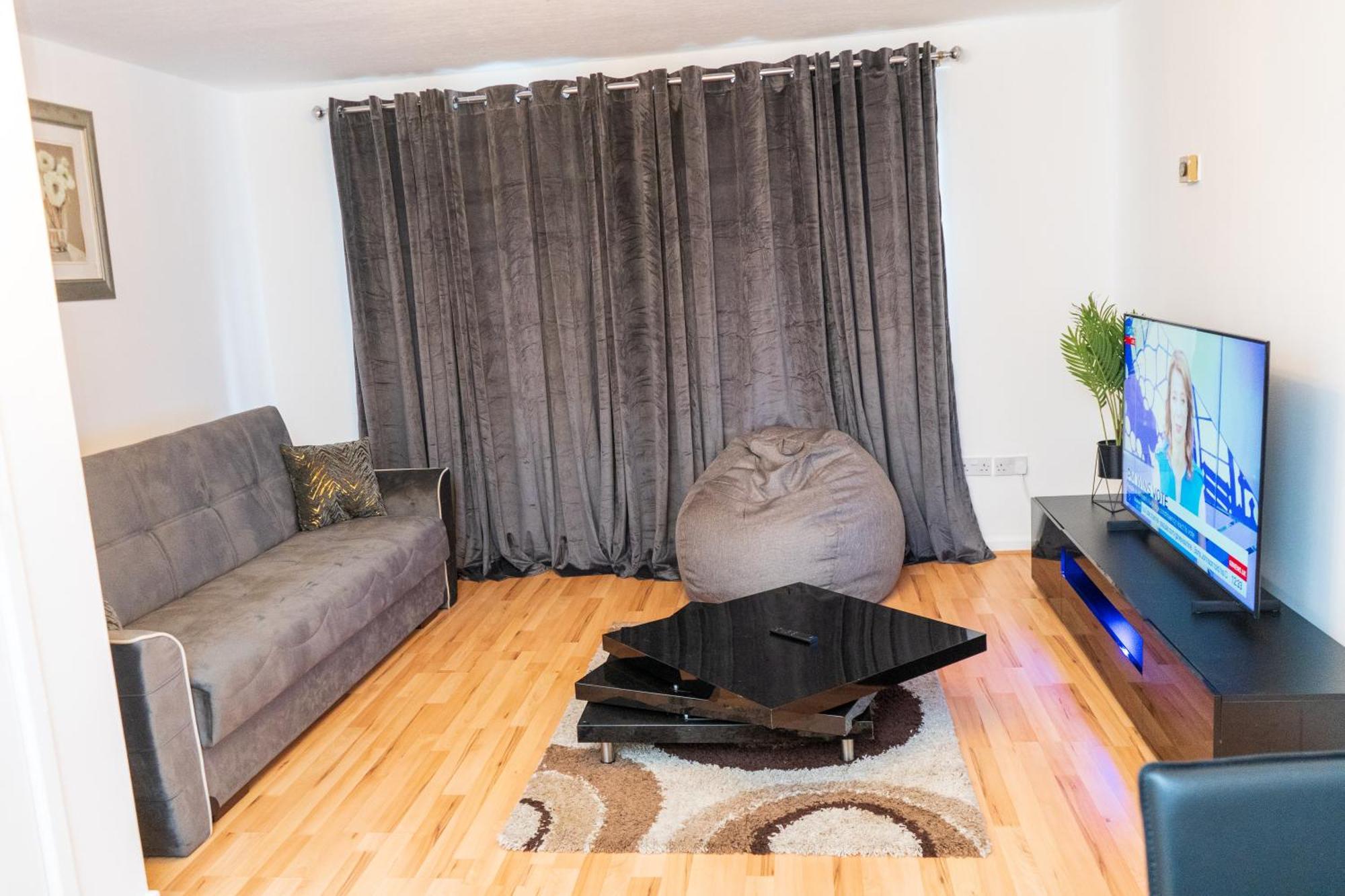 Вилла Cosy 2 Bed With Parking Near Piccadilly, Etihad Stadium And Coop Live Sleeps Up To 5 Манчестер Экстерьер фото