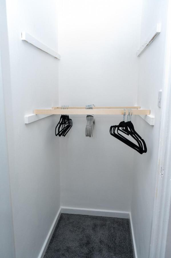 Вилла Cosy 2 Bed With Parking Near Piccadilly, Etihad Stadium And Coop Live Sleeps Up To 5 Манчестер Экстерьер фото