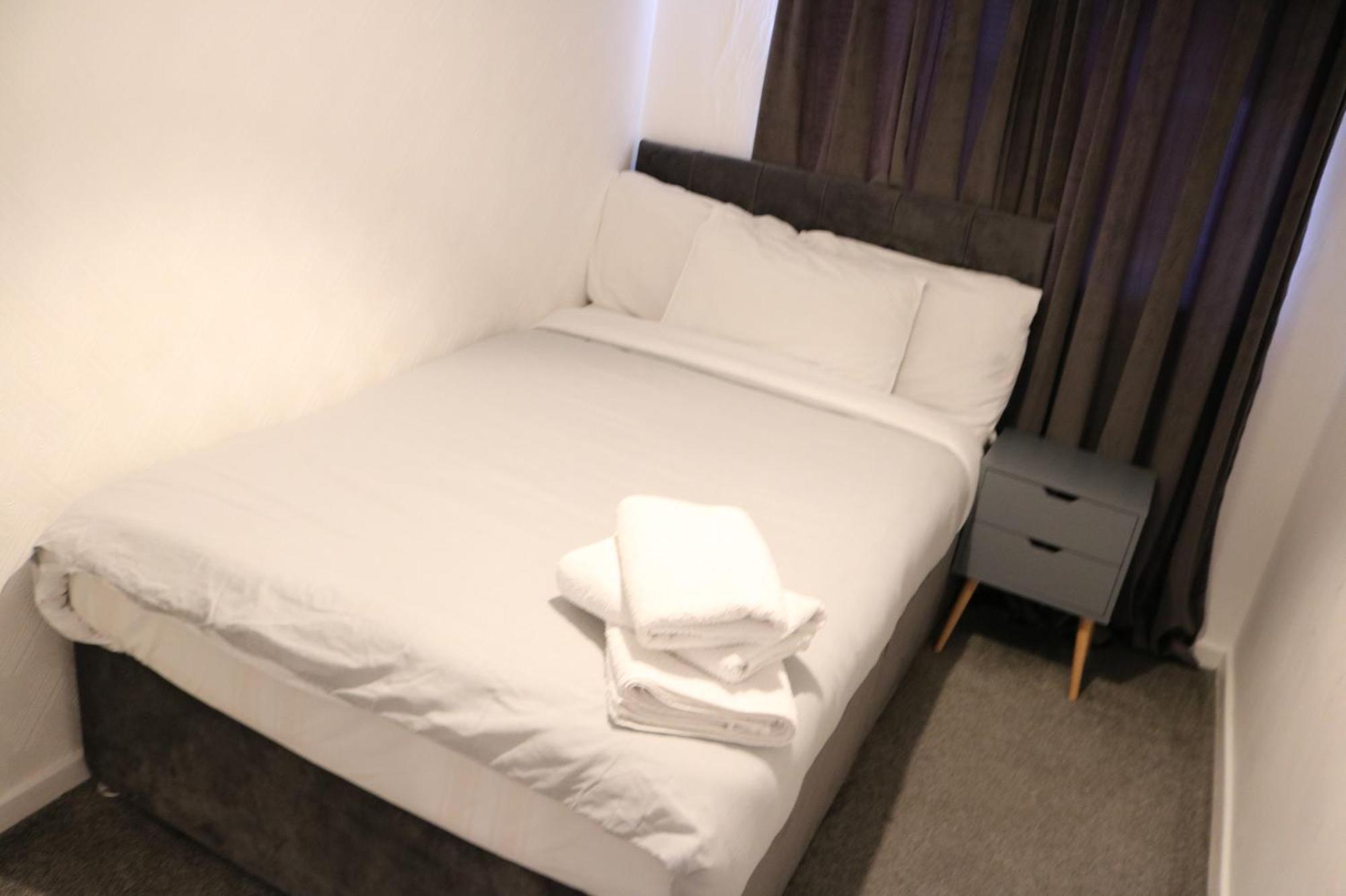 Вилла Cosy 2 Bed With Parking Near Piccadilly, Etihad Stadium And Coop Live Sleeps Up To 5 Манчестер Экстерьер фото