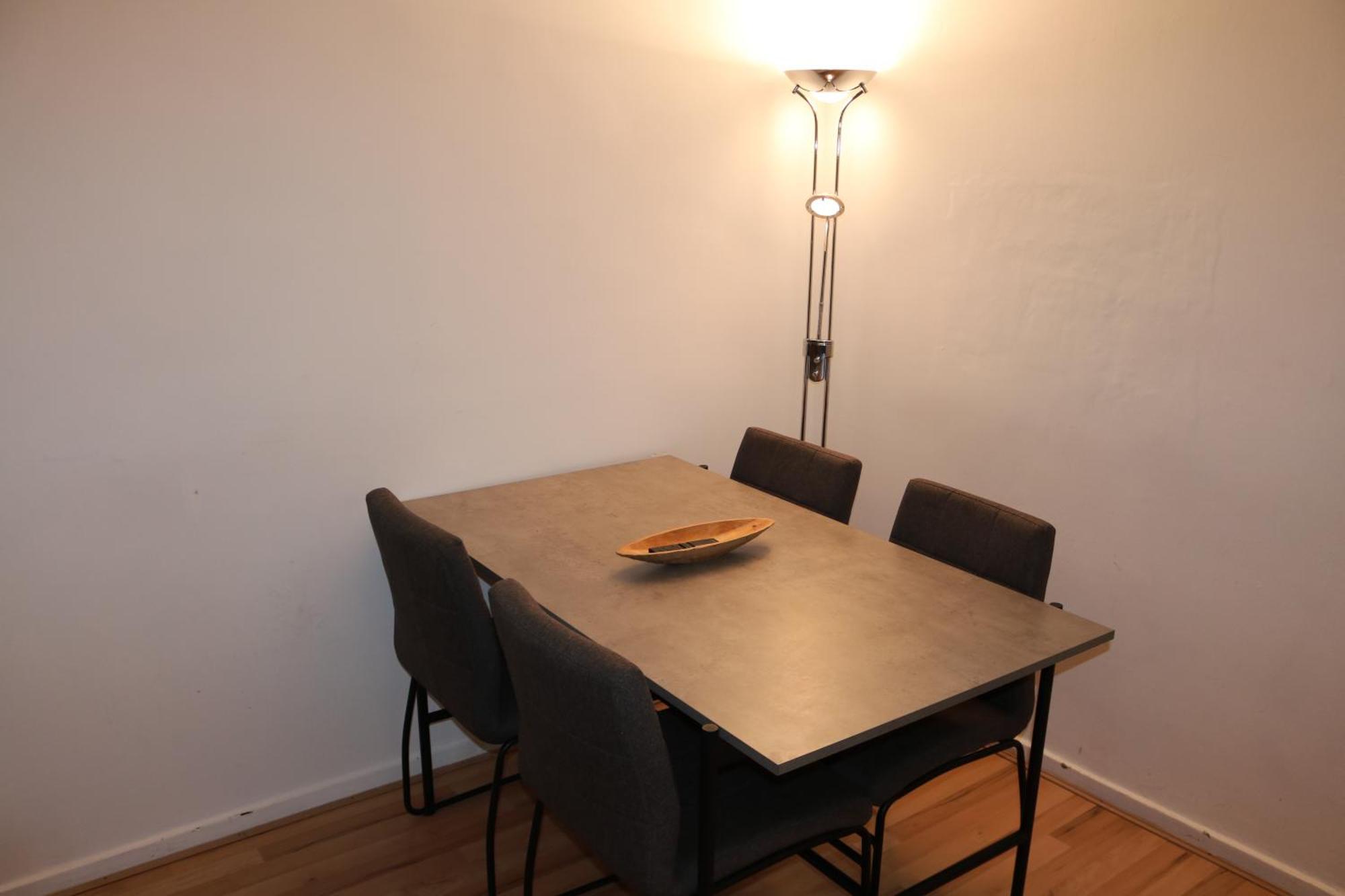 Вилла Cosy 2 Bed With Parking Near Piccadilly, Etihad Stadium And Coop Live Sleeps Up To 5 Манчестер Экстерьер фото